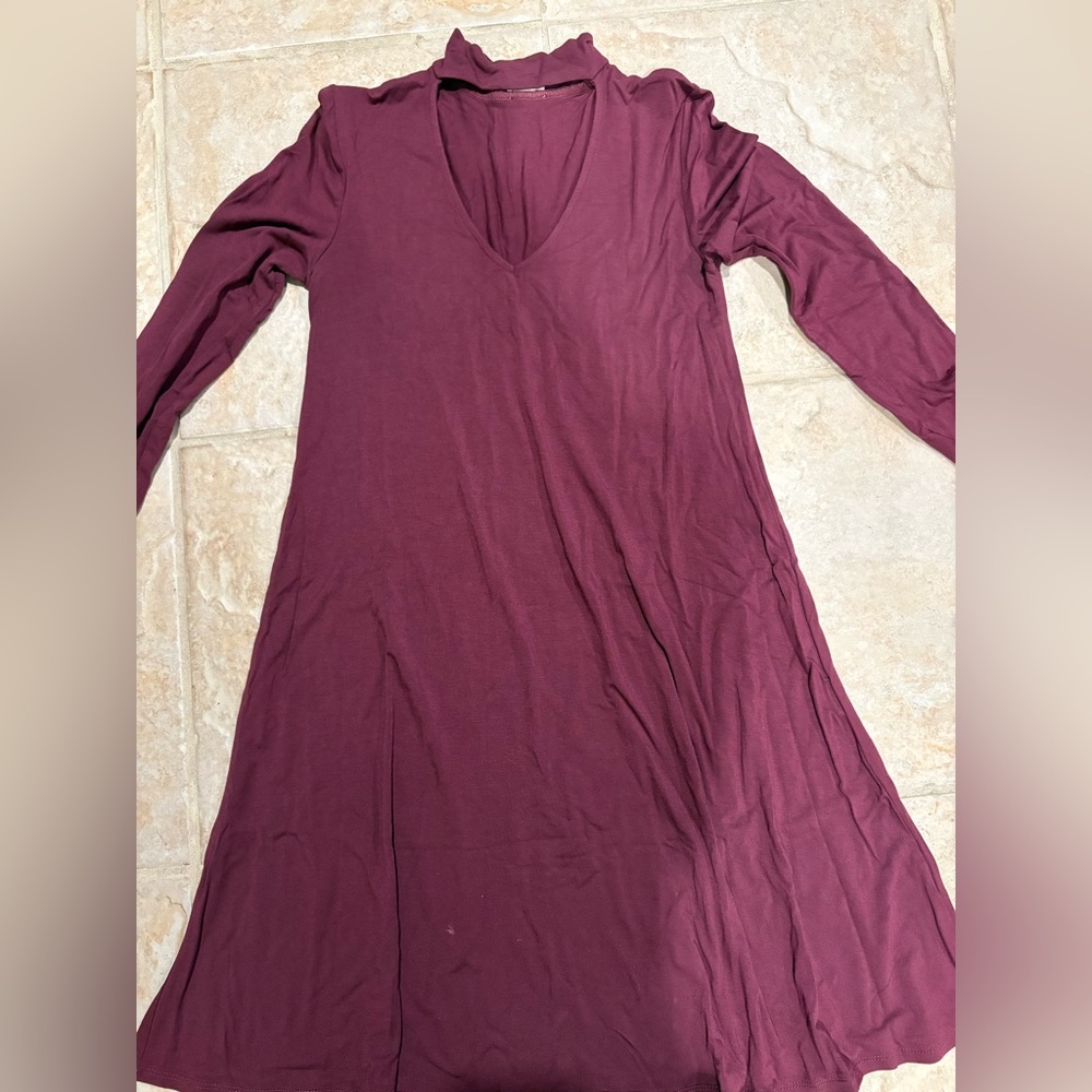 Elegant Burgundy Long Sleeve Dress
